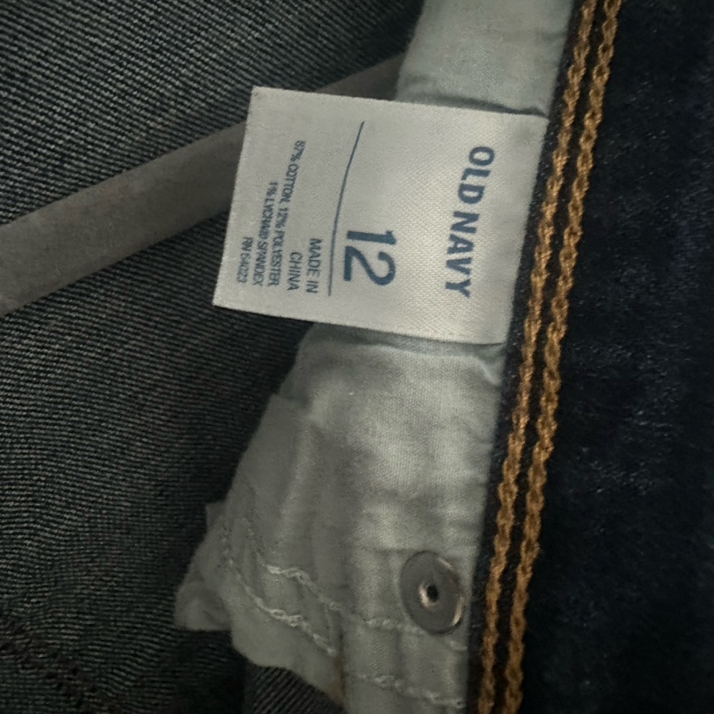 Old Navy | Shorts | Old Navy
Chesapeake Blue Denim Sweet Heart... - Picture 3 of 3